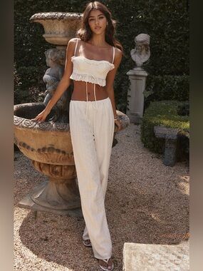 🩷Firm Price🩷House of CB Federica White broderie anglais bralette top